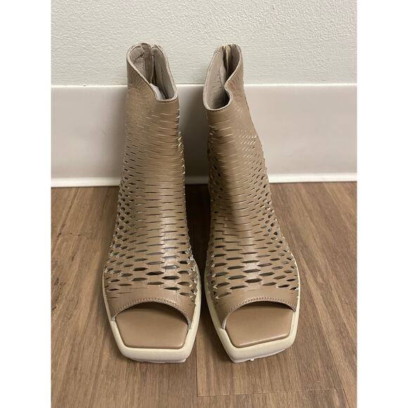 NIB Patrizia Bonfanti Sara Sun Pietra Shoes. Laser Cut Leather Wedges sz 41 NIB - Picture 3 of 10